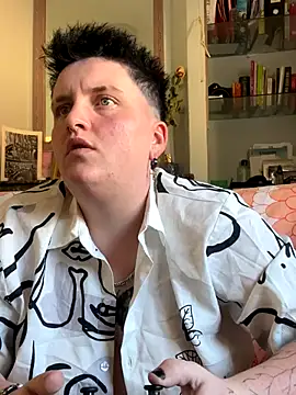 Snapshot of captaine_pioupiou chatting on September 2025 01:35:02 PM captaine pioupiou online show from September 2025 01:35:02 PM