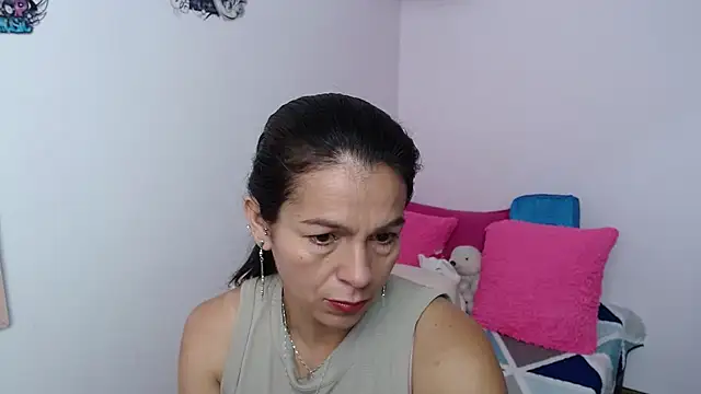 camilavargas  online show from February 2026 01:04:01 PM