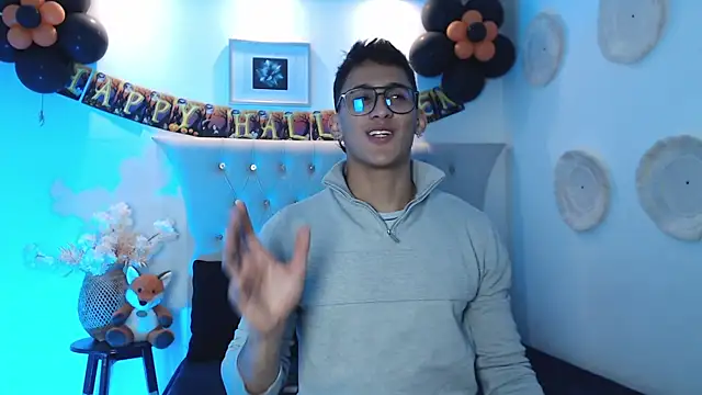 SalvadorFit online show from October 2025 08:42:02 PM