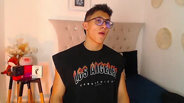 SalvadorFit online show from December 2025 08:27:01 PM