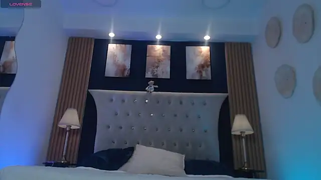 SalvadorFit online show from April 2026 08:03:01 PM