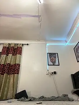 Snapshot of Daavikolovivi chatting on November 2025 01:59:02 AM Daavikolovivi online show from November 2025 01:59:02 AM