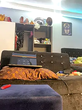 Snapshot of Daavikolovivi chatting on November 2025 01:44:02 PM Daavikolovivi online show from November 2025 01:44:02 PM