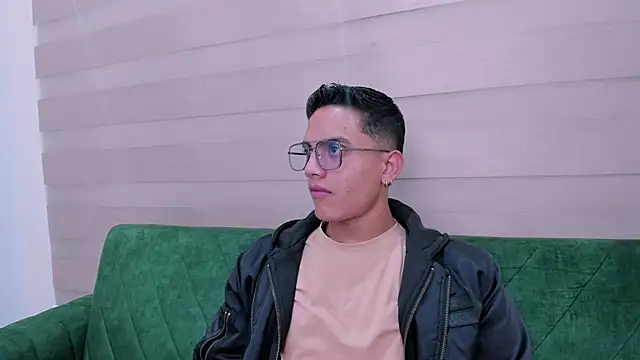 axel vega online show from October 2025 01:17:02 PM