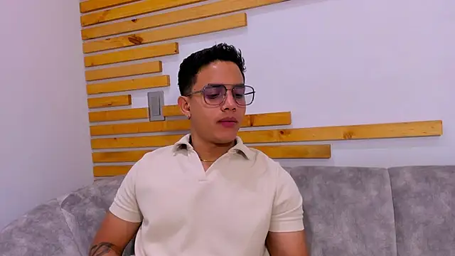 axel vega online show from October 2025 01:19:01 PM