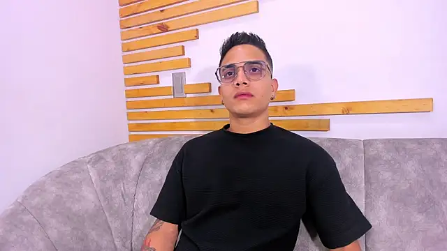 axel vega online show from October 2025 07:33:02 PM