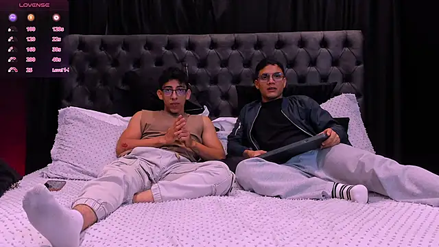 axel vega online show from February 2026 01:05:02 AM