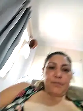 Snapshot of Lunita86 chatting on November 2025 03:03:02 PM Lunita86 online show from November 2025 03:03:02 PM