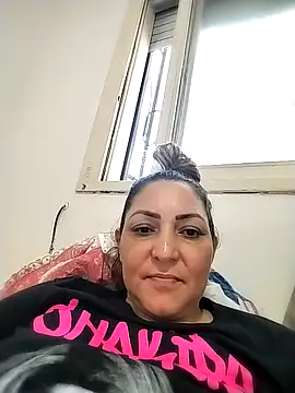 Snapshot of Lunita86 chatting on December 2025 10:28:02 PM Lunita86 online show from December 2025 10:28:02 PM