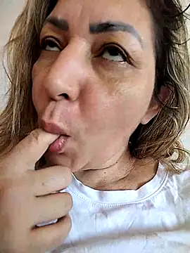 Snapshot of Lunita86 chatting on February 2026 02:36:01 PM Lunita86 online show from February 2026 02:36:01 PM