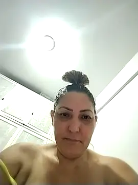 Snapshot of Lunita86 chatting on March 2026 01:57:01 AM Lunita86 online show from March 2026 01:57:01 AM