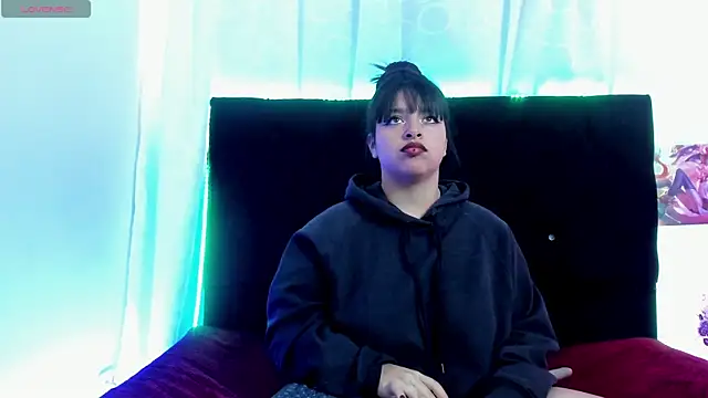 Snapshot of queen_salomme chatting on October 2025 11:38:02 AM queen salomme online show from October 2025 11:38:02 AM