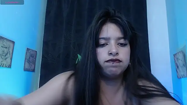 Snapshot of queen_salomme chatting on October 2025 11:29:02 PM queen salomme online show from October 2025 11:29:02 PM