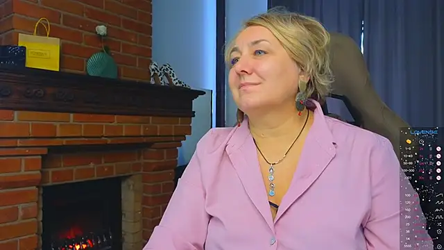 Snapshot of Marta_Wils chatting on September 2025 06:51:02 AM Marta Wils online show from September 2025 06:51:02 AM