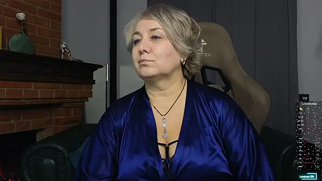 Snapshot of Marta_Wils chatting on October 2025 01:02:02 AM Marta Wils online show from October 2025 01:02:02 AM