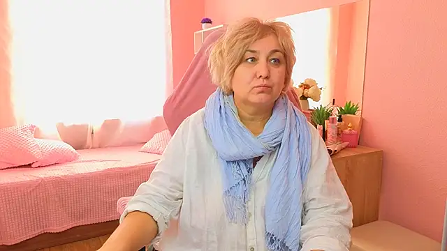 Snapshot of Marta_Wils chatting on October 2025 02:11:02 AM Marta Wils online show from October 2025 02:11:02 AM