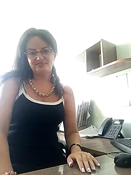 ValeriaLove43211 online show from September 2025 06:59:02 AM