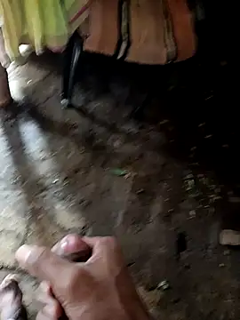 Snapshot of Swati335 chatting on January 2026 05:44:01 AM Swati335 online show from January 2026 05:44:01 AM