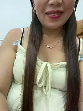 Snapshot of Milky-milk chatting on May 2026 01:40:01 PM Milky-milk online show from May 2026 01:40:01 PM