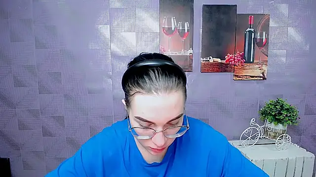 Snapshot of MiraBabe_ chatting on November 2025 09:14:02 AM MiraBabe online show from November 2025 09:14:02 AM