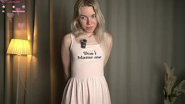 Snapshot of DianeHonnette chatting on February 2026 08:09:02 PM DianeHonnette online show from February 2026 08:09:02 PM