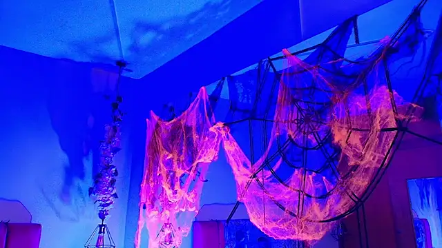 SabrinaV  online show from October 2025 11:33:02 AM