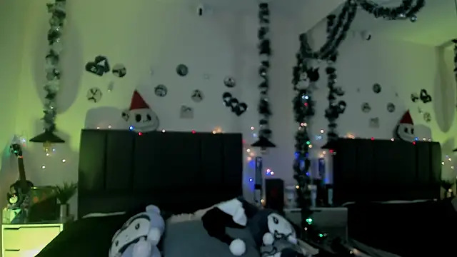 SabrinaV  online show from November 2025 11:23:02 AM