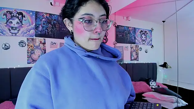 SabrinaV  online show from May 2026 11:27:02 AM