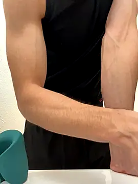 Snapshot of gymratforyouu chatting on November 2025 04:45:01 AM gymratforyouu online show from November 2025 04:45:01 AM