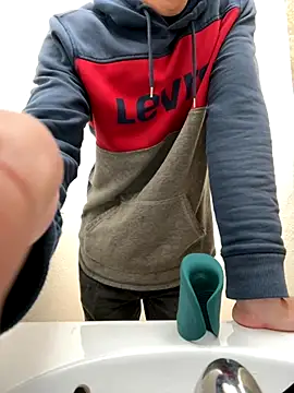 Snapshot of gymratforyouu chatting on December 2025 05:27:02 AM gymratforyouu online show from December 2025 05:27:02 AM