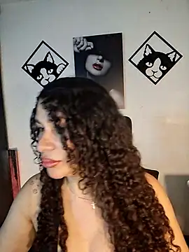 Lina 444 online show from April 2026 11:35:01 PM