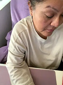 sw33th3art online show from January 2026 04:21:02 PM