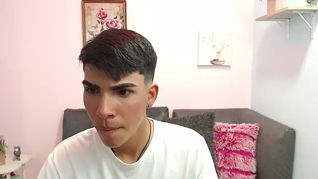 Snapshot of David_925_ chatting on October 2025 04:20:02 AM David 925 online show from October 2025 04:20:02 AM