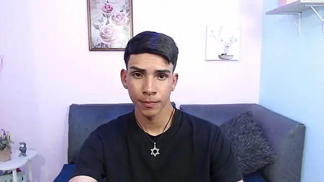 Snapshot of David_925_ chatting on October 2025 04:21:01 AM David 925 online show from October 2025 04:21:01 AM