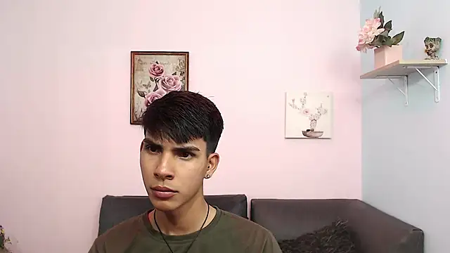 Snapshot of David_925_ chatting on October 2025 04:46:02 AM David 925 online show from October 2025 04:46:02 AM