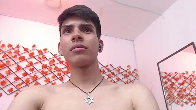 Snapshot of David_925_ chatting on October 2025 08:04:02 AM David 925 online show from October 2025 08:04:02 AM