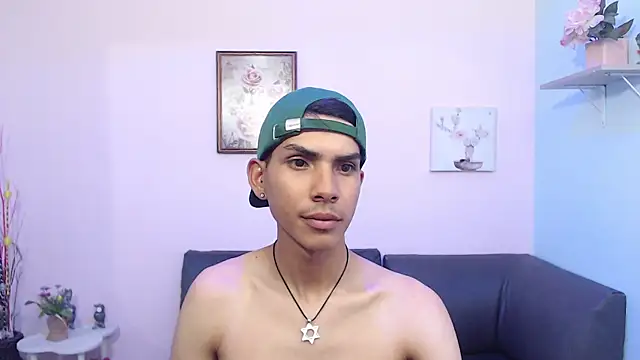 Snapshot of David_925_ chatting on October 2025 03:53:02 AM David 925 online show from October 2025 03:53:02 AM