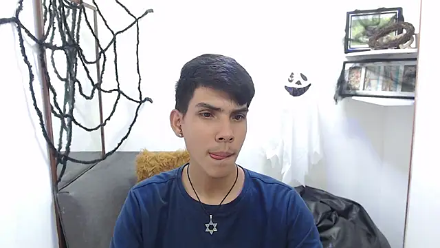 Snapshot of David_925_ chatting on October 2025 04:03:02 AM David 925 online show from October 2025 04:03:02 AM