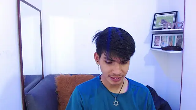 Snapshot of David_925_ chatting on November 2025 04:11:02 AM David 925 online show from November 2025 04:11:02 AM