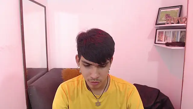 Snapshot of David_925_ chatting on November 2025 03:50:01 AM David 925 online show from November 2025 03:50:01 AM