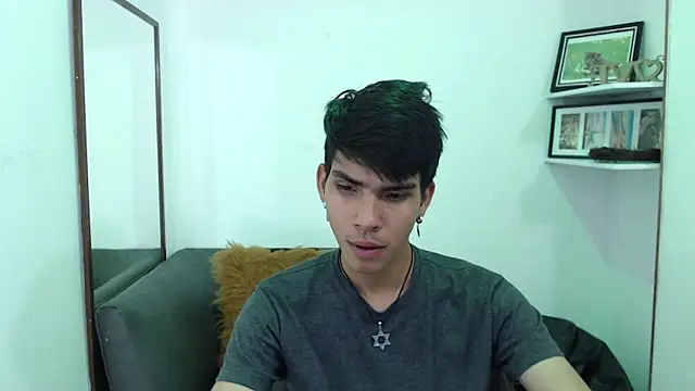 Snapshot of David_925_ chatting on November 2025 04:01:01 AM David 925 online show from November 2025 04:01:01 AM