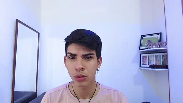 Snapshot of David_925_ chatting on November 2025 03:50:02 AM David 925 online show from November 2025 03:50:02 AM