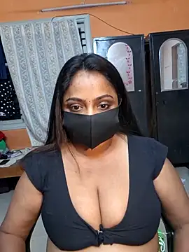 queendivya online show from May 2026 06:03:01 PM