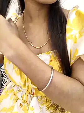 Snapshot of Sweets-jaanu chatting on October 2025 06:03:01 AM Sweets-jaanu online show from October 2025 06:03:01 AM