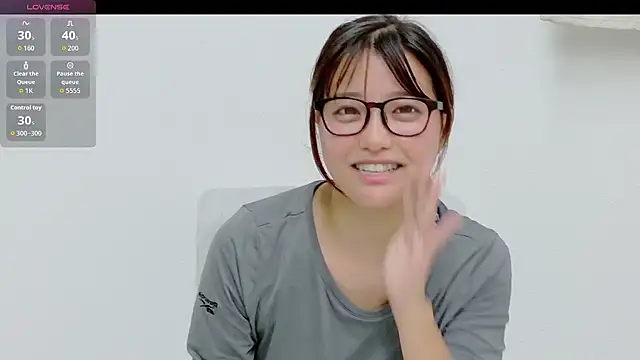 Snapshot of OnigiriJapan chatting on October 2025 03:51:02 AM OnigiriJapan online show from October 2025 03:51:02 AM