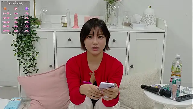 Snapshot of OnigiriJapan chatting on December 2025 06:41:02 AM OnigiriJapan online show from December 2025 06:41:02 AM