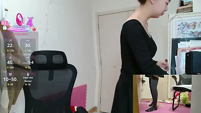 Snapshot of sallycui chatting on October 2025 12:03:01 AM sallycui online show from October 2025 12:03:01 AM