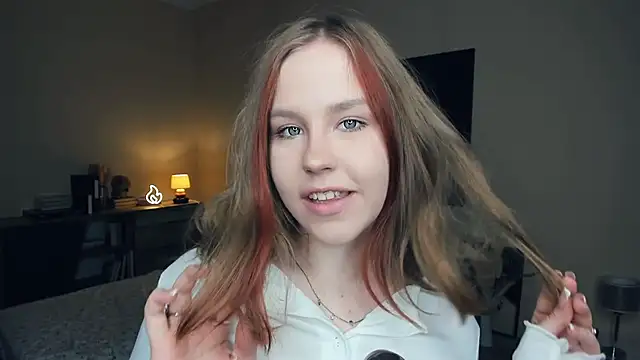 Snapshot of MaliaBourraine chatting on September 2025 09:01:02 AM MaliaBourraine online show from September 2025 09:01:02 AM