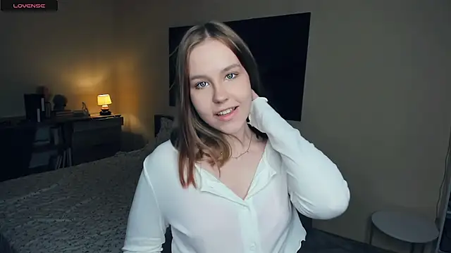 Snapshot of MaliaBourraine chatting on September 2025 07:44:01 AM MaliaBourraine online show from September 2025 07:44:01 AM