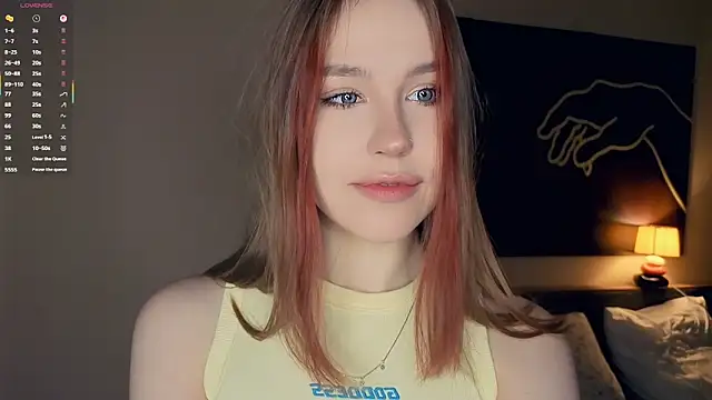 Snapshot of MaliaBourraine chatting on December 2025 07:03:02 AM MaliaBourraine online show from December 2025 07:03:02 AM